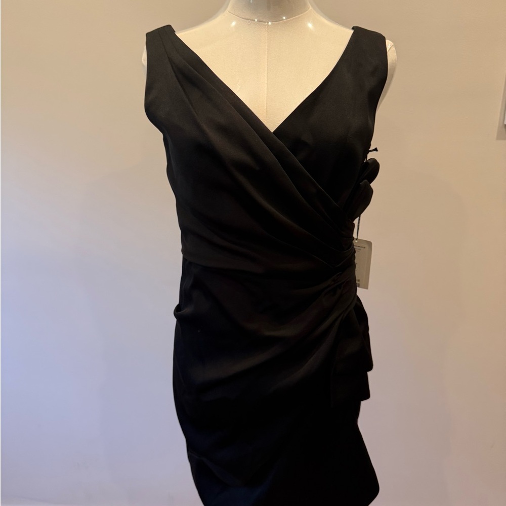 Elegant Black Sleeveless Dress